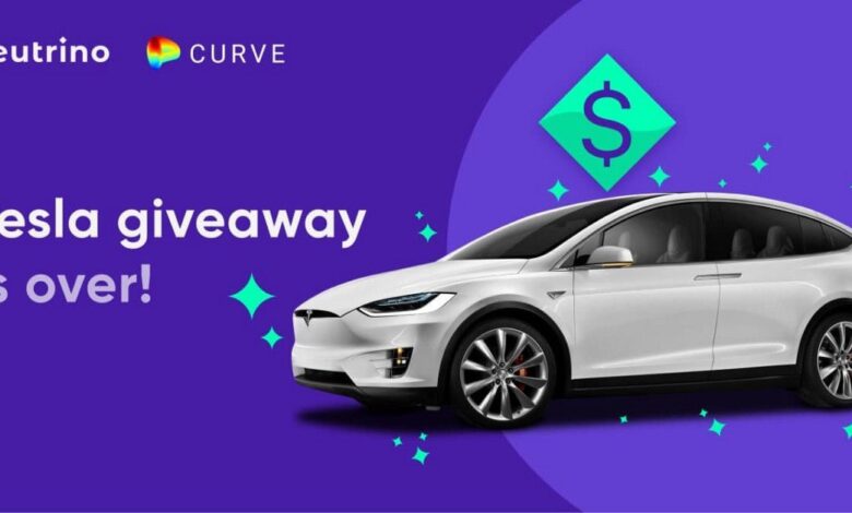 مسابقة سيارة Tesla الخاصة بـ Waves